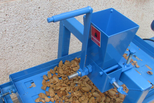 Máquina partir almendras manual LD- 2021 - Imagen 4
