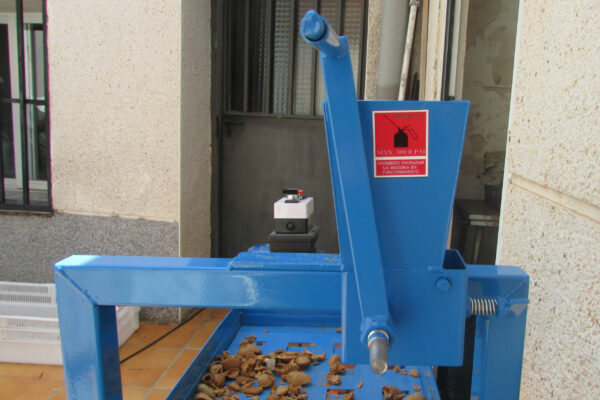 Máquina partir almendras manual LD- 2021 - Imagen 3