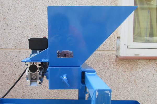 Máquina partir almendras eléctrica LD 2022 - Imagen 3